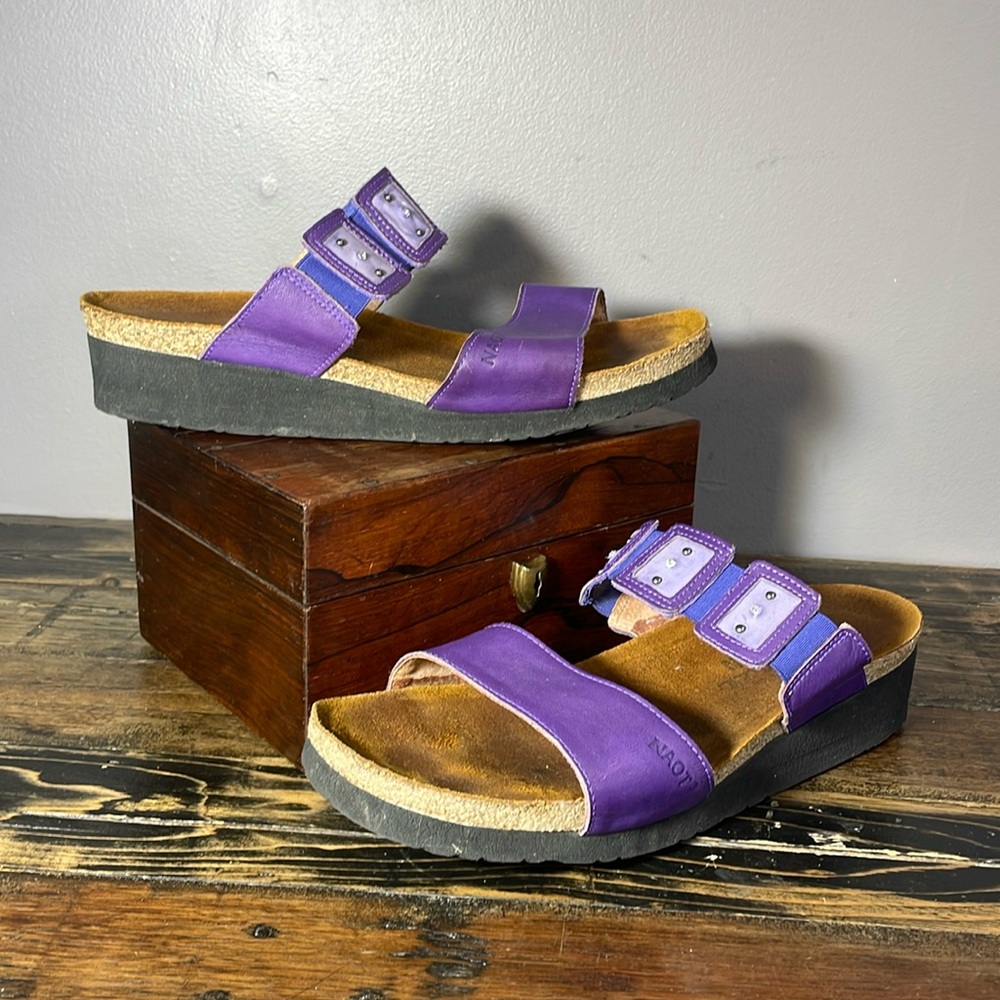 Naot purple sandal size 41 super comfortable made in Israel fancy rhinestones!